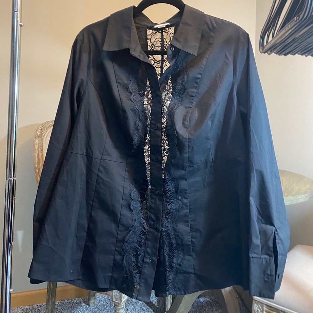 Worthington front and back lace shirt
